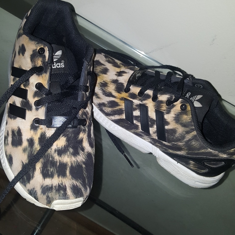Adidas tennis shoes for girl